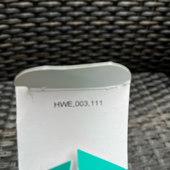 New sealed in box AirPhysio Health and Wellness Breathing device - Picture 7 of 10